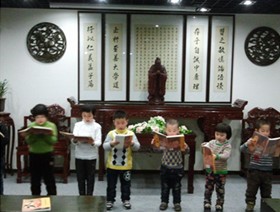 2013年3月22日弘道书院孩子来北辰星共读经典